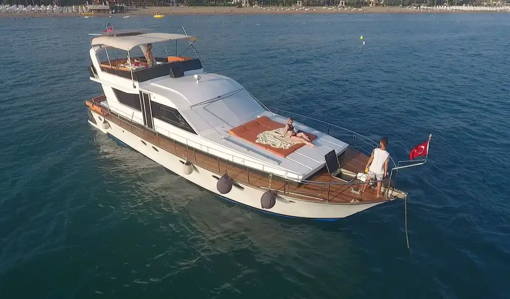 Side Yat Kiralama 20m Özel Yapım